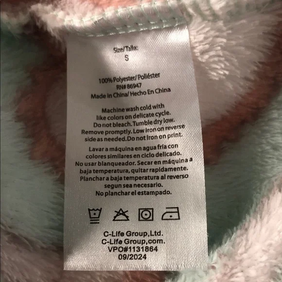 VALENTINE SNOOPY WOMEN’S SWEATHSHIRT - Picture 6 of 6